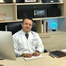 clinicas ginecologia barranquilla Dr. Leonardo Muñoz Torres, Ginecólogo